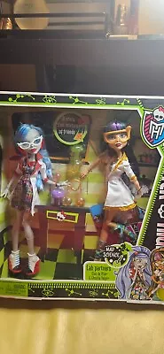 Monster High Lab Partner Mad Science Cleo And Ghoulia-nrfb • $110