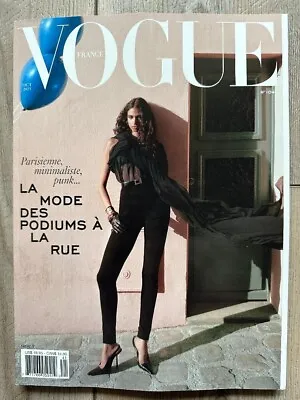 2023 La Mode Des Podiums À La Rue FRANCE VOGUE Fashion Magazine October Issue • $19.99