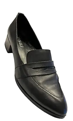 Van Eli Loafer Shoes Womens Sz 7.5  Slip On Black With Heel • $16