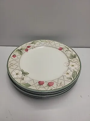 Beautiful Set Of 4 Mikasa CAC55 Intaglio Strawberry Fair Dinner Plates • $40