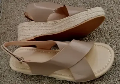 Size 41 (8) Light TAN HESSIAN WEDGE SHOES 2 INCH With GRIP STRAP Brand New • £4