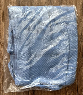 $6.30 • Buy Delta Airlines Blue Ribbed First Class Throw Blanket 60  X 45  Brand New/Sealed