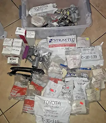 $20.50 • Buy Mixed Lot Of 40+ Vintage Ignition Switches And Door Locks, Mostly NOS(IL6)