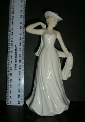 £7.20 • Buy Vintage SBL Pride Of Place Collectable Lady With Shawl Figurine  16cm High