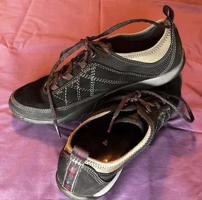 Merrell Shoes Womans 9 Black Merrell Hiking Shoes Size 9 EUC Merrell Sneakers • $9.99