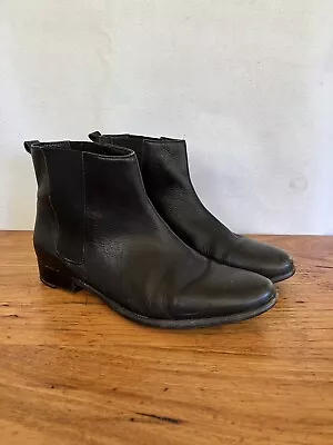 /🍃 COUNTRY ROAD Black Leather Ankle  Chelsea Boots Booties 42 11 • $45