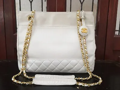 Chanel White Lambskin Shoulder Bag - Vintage • $1279.56