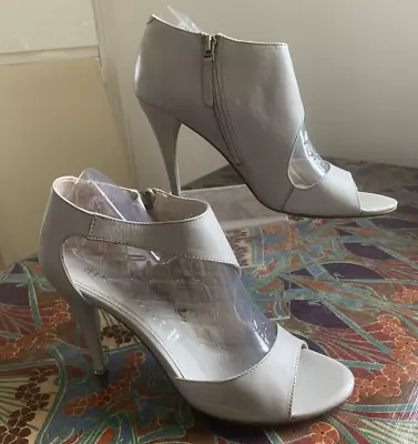 Uk 7 Pale Grey Mint Velvet Leather Peep Toe 4  Heels Sandals Shoes • £19.99