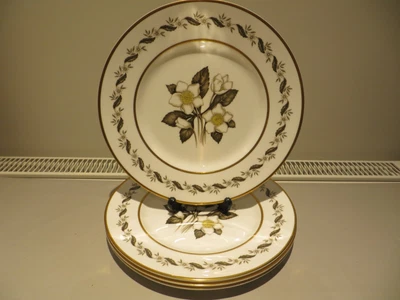 £16 • Buy Four Royal Worcester White Flowers 10.5 Inch Dinner Plates Bernina
