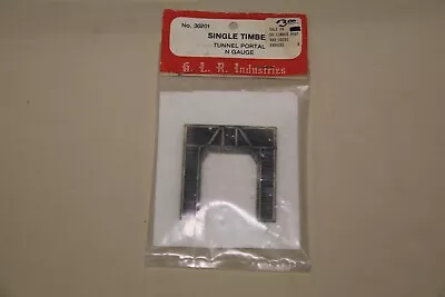 GLR Industries 30201 Single Timber Tunnel Portal (1) N Gauge • $4.50