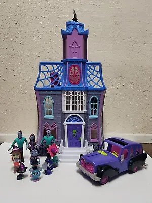 Disney Jr. Vampirina Scare B&B Doll Play House Mansion Castle Playset • $50