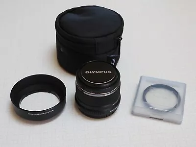 Olympus M.Zuiko Digital 25mm F/1.8 AF Lens - Black + Bundle • $99