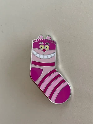 £28.23 • Buy Hong Kong Disneyland HKDL Game Pin Sock Cheshire Cat Sock Alice