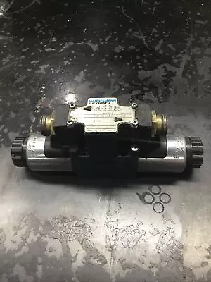 Mannesmann Rexroth 4WE6H61/EG24N Hydraulic Directional Valve #707C86PR4 • $130