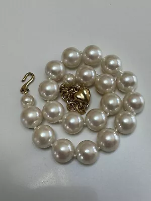 Carolee Single Strand Faux Pearl Necklace Cream Tone Bold Elegant Vtg 15-17” • $42