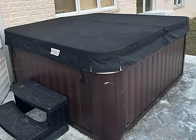 Hot Tub  Jacuzzi J225  Lightly Used Made In 2021 • $4499