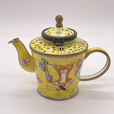 KELVIN CHEN Enameled Miniature Cats Bumblebees Teapot No. 698 Clothes Line 2001 • $24.99