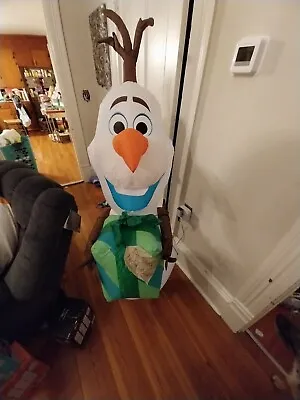 Disney 5.5ft Frozen Olaf With Gift Inflatable Christmas Decoration GEMMY 2020  • $32.99