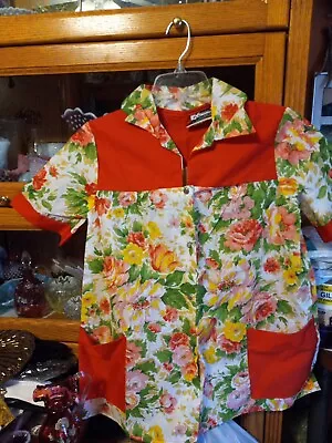 New Old Stock Womans Vintage Snao Up Smock Medium Red W Flowers Kitchen Shirt  • $14.99