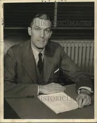 1946 Press Photo Commissioner Richard Parkhurst U.S. Maritime Commission • $16.99