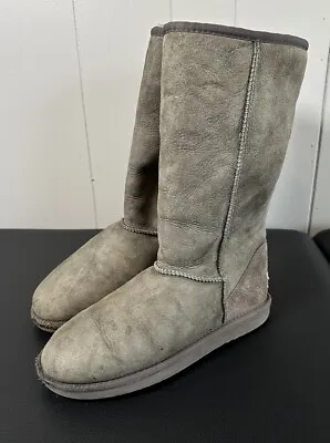 Ugg Classic Tall Boots Grey Suede Sheepskin Fur Lined Womens 7 Gray Snow Boots • $19.49