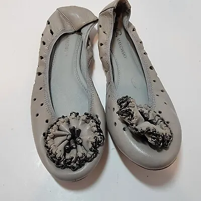 B Makowsky Gray Leather BFTESS Slip On Shoe Size 6.5 M Flower Accent A212976 • $18.99