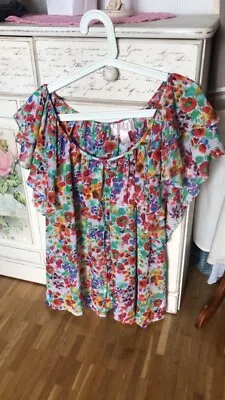 The Garden Collection H&M Ruffle Flower Top Blouse 40 • $18.67