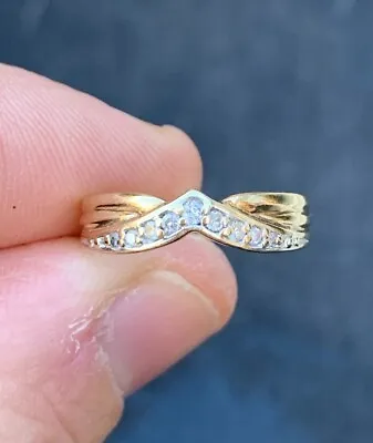 9ct Gold Diamond Vintage Ring 9k 375 • $1.89