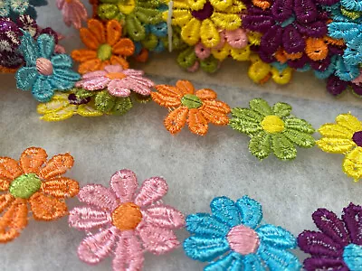 Guipure Daisy Chain Lace Trim Multi Colours 25mm Wide Ideal For Sewing Or Crafts • £2.55