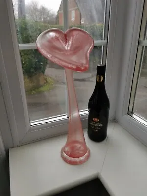 Large Contemporary Pink Heart Shaped Art Glass Lily/Flower  Vase. • £36