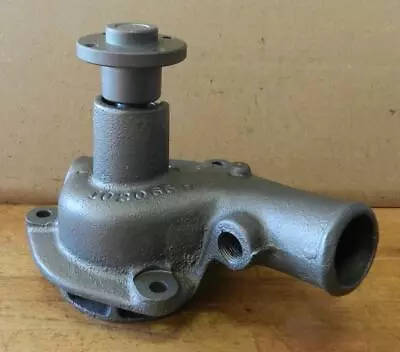 $465 • Buy 1940-49 International Green Diamond Truck 175 214 233 Rebuilt Water Pump 102066H