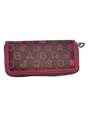 Marc By Marc Jacobs Logo Wallet • $38