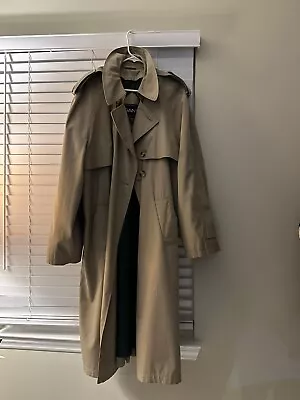 $72 • Buy GANT Coat 40R Beige