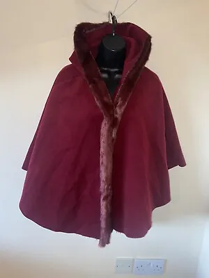 £5 • Buy Red Faux Fur Trim Cape Size S/m Made In Italy