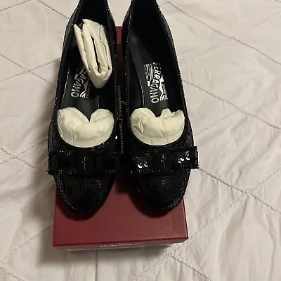 Brand New Salvatore Ferragamo Vara 8D • $600