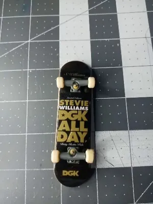 Tech Deck 2006 DGK 'Stevie Williams' 96mm Fingerboard/Rare  • $13