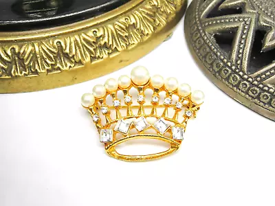 Retro White Glass Pearl Rhinestone Gold Tone Queens Crown Brooch Pin B9 • $16.99