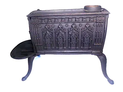 $850 • Buy Antique 1880s  Fancy Cathedral Cast Iron Stove