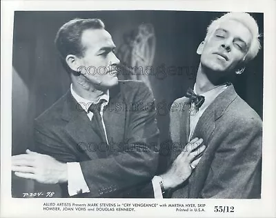 Press Photo Mark Stevens Slaps Skip Homeier Cry Vengeance 1950s Film Noir • $15