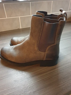 £37.99 • Buy Clarks Grey Orinoco Style Nubuck Leather Ankle Chelsea Boots Size Uk 6.5 D.