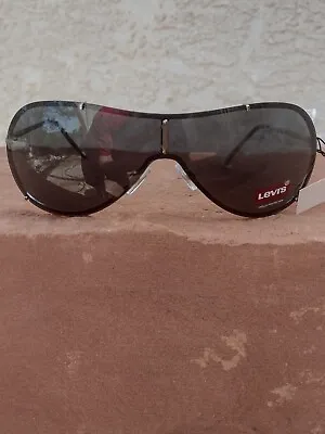 Levis Sunglasses • $18