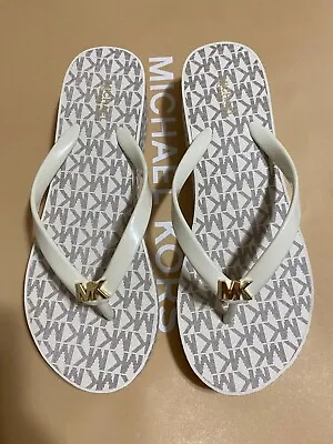 Michael Kors Flip Flop -Vanilla • $49