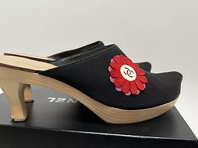 Vtg Chanel Ss2004 Black Flower Clogs 38 • $400