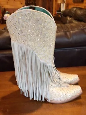 Corral White Lamb Overlay&Embroidery & Fringe Snip Toe Western Boots Womens 9.5 • $155.99