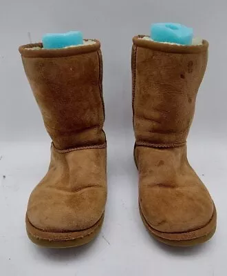 Women's UGG Brown Snow Boots W8 • $14.99