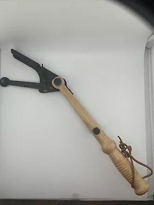 Vintage Skeet Trap Clay Pigeon Thrower Wooden Handle Handheld 18.5” • $9