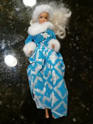 Mattel Winter Renaissance Barbie Doll 1996 ~ VGUC • $19.94