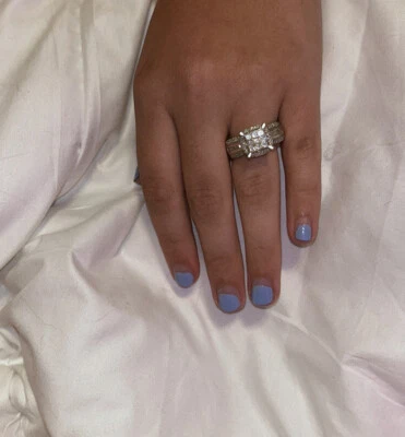 $600 • Buy 1 Carat Diamond Ring Preowned