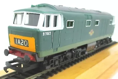 Hornby R074 Locomotive Class 35 Hymek BR Green D7063 Mint Condition 00 Gauge T48 • £99.99