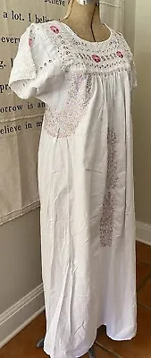 Vintage Oaxacan White Pastel Floral Embroidered Mexican Maxi Dress M • $139.99